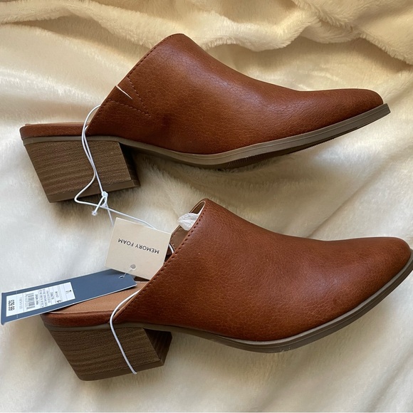 Universal Thread Heeled Mules - Picture 10 of 10